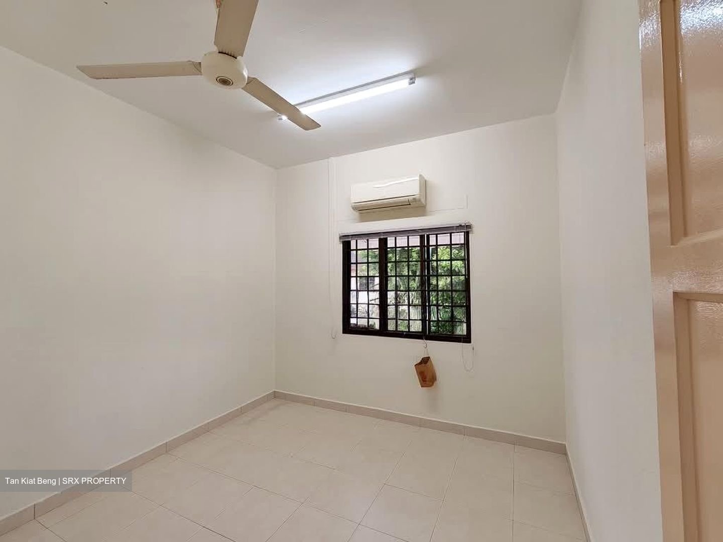 Thomson Garden Estate (D20), Semi-Detached #560336991